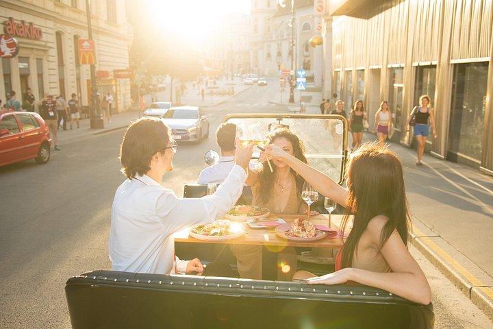 クラシックオールドタイマーでウィーン市内観光とグルメランチ