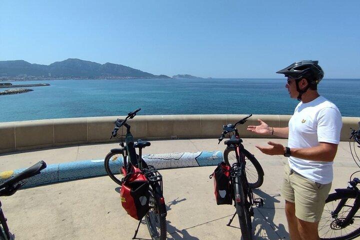Descoberta de Marselha de bicicleta elétrica