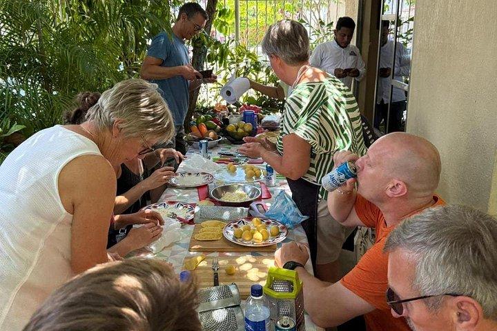Cooking Class 4 Hours with a local Mom in Cartagena
