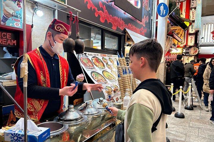 大阪の見どころウォーキングツアー：お城、道頓堀＆隠れ家