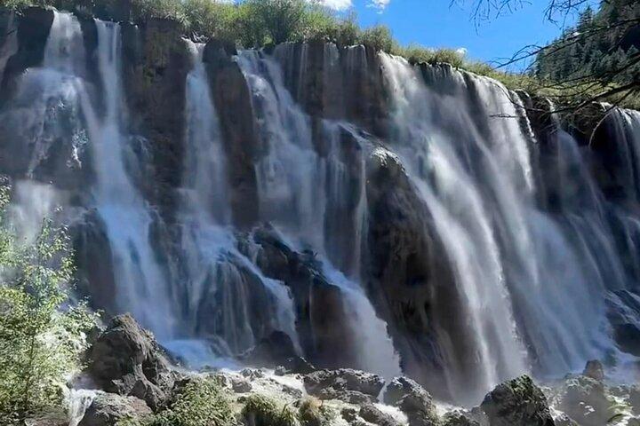 Zona escénica de Jiuzhaigou 5A y zona escénica de Huanglong 5A