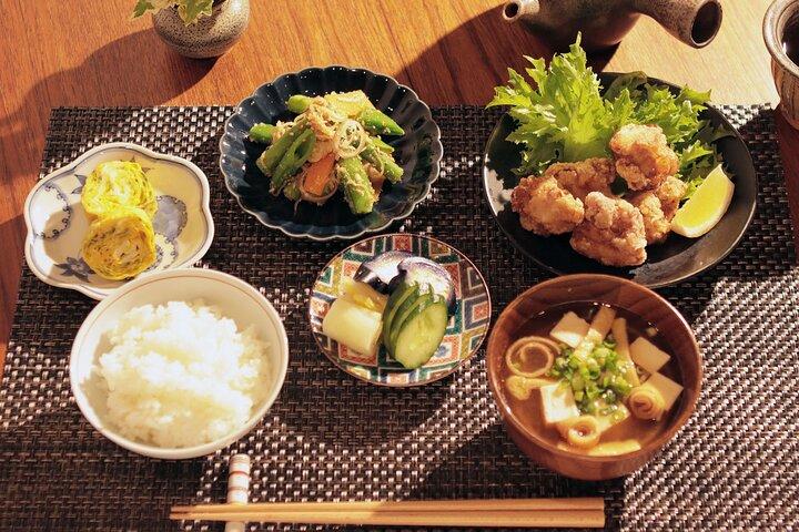 Clases de cocina japonesa cerca del castillo de Osaka