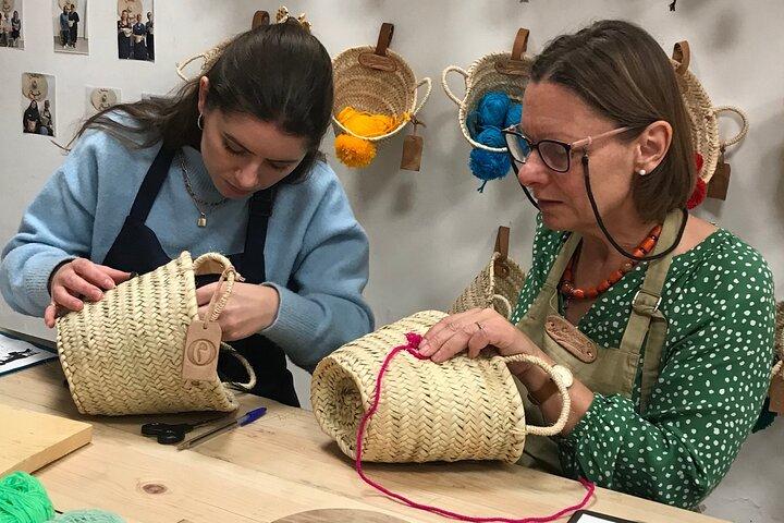 Marrakech – Embroidery Workshop in Arabic Calligraphy