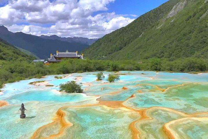 九寨溝五亜風景区と黄龍五亜風景区