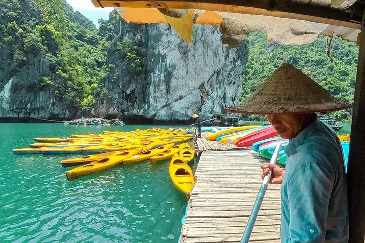 Tagestour : Kajak- und Schnorchelboottour durch die Ha Long Bay