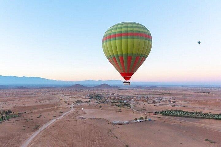 Experimente Hot Air Balloon Fly & Berber Breakfast - Marraquexe