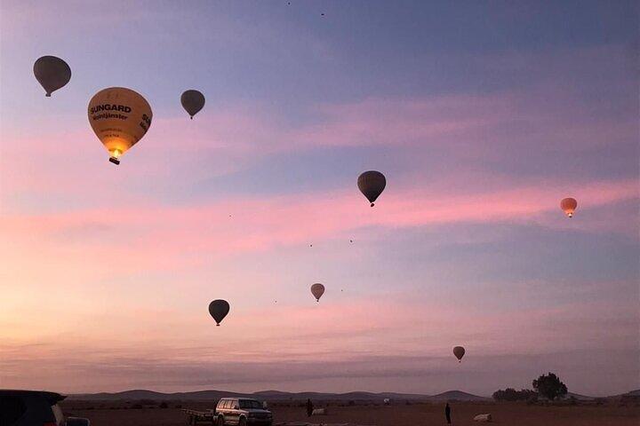 Experimente Hot Air Balloon Fly & Berber Breakfast - Marraquexe