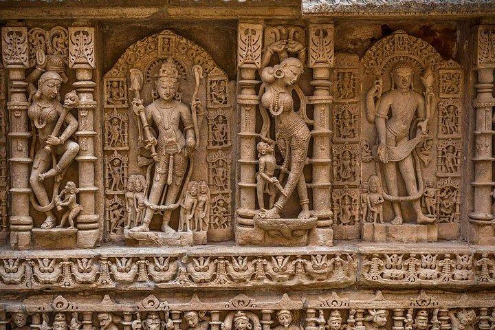 アーメダバードからボパールの遺産都市と寺院へ