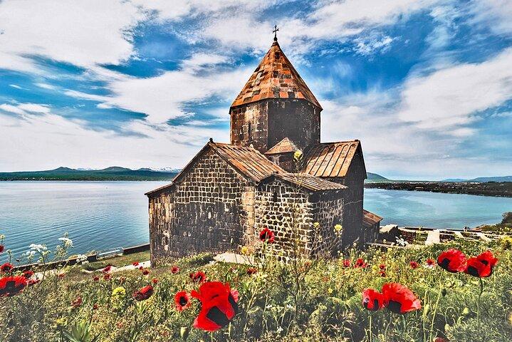 Tour di gruppo : Lago Sevan & Monastero di Sevanavank con gita in barca