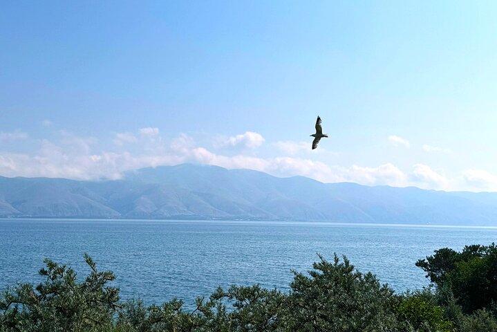 Tour di gruppo : Lago Sevan & Monastero di Sevanavank con gita in barca