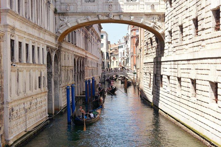 Venedig Helgedagstur från Gardasjön