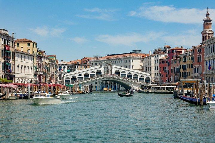 Venedig Helgedagstur från Gardasjön