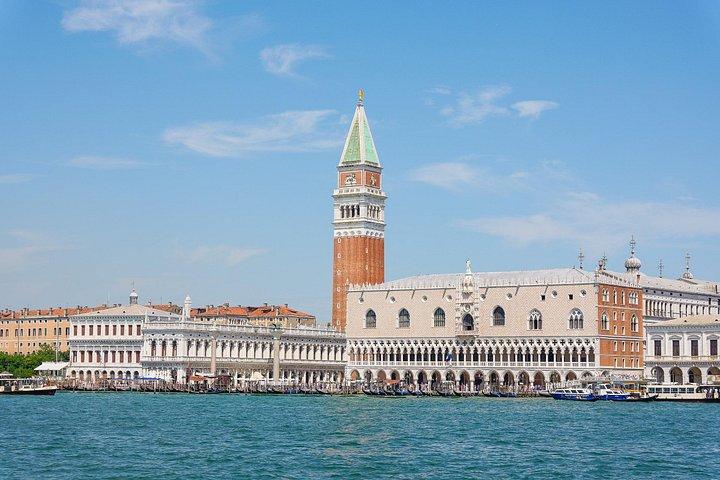Venedig Helgedagstur från Gardasjön