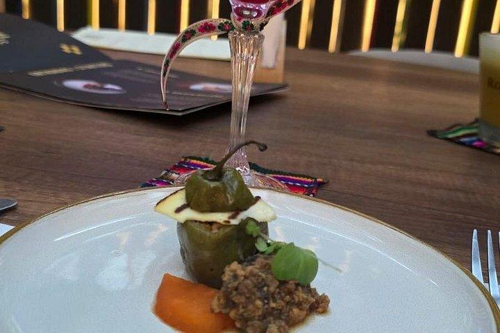 SUYUでのディナーショーペルーの美食と体験