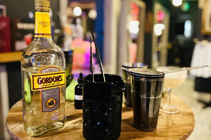 2 Hours Cocktail Classes at Speakeasy Plus Bites