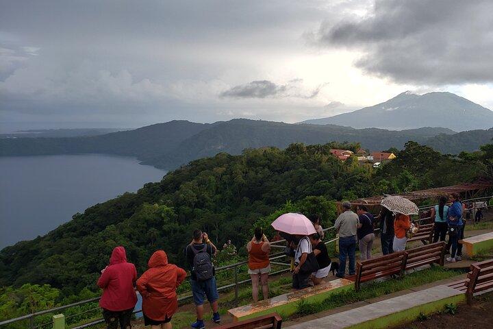 ニカラグア火山植民地都市への日帰り旅行など