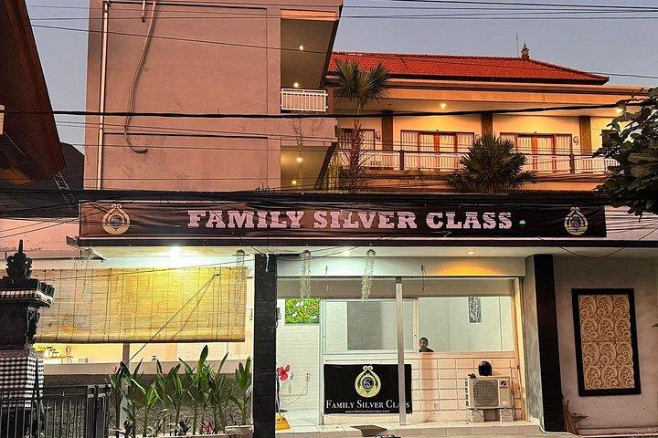 バリ島：スミニャックとレギャンでシルバージュエリー作り教室