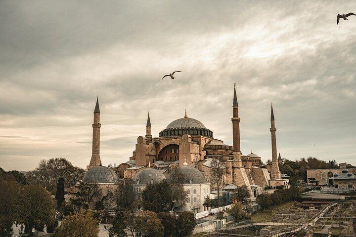 Istanbul Guided Old City Wonders and Bosphorus Cruise Tour