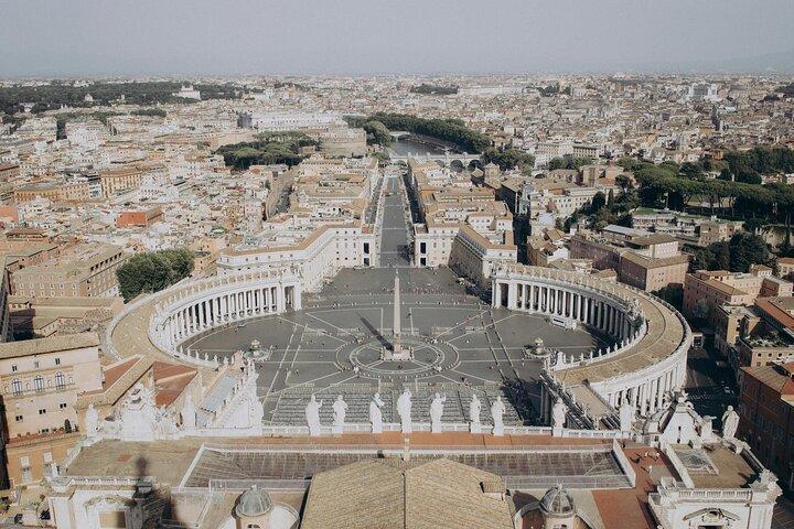 ローマ散策ツアー：サンピエトロ、サンタンジェロ城、パンテオン