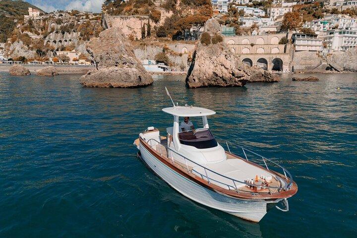 Amalfiküsten-Bootstour von Neapel oder Salerno mit Schwimmstopps