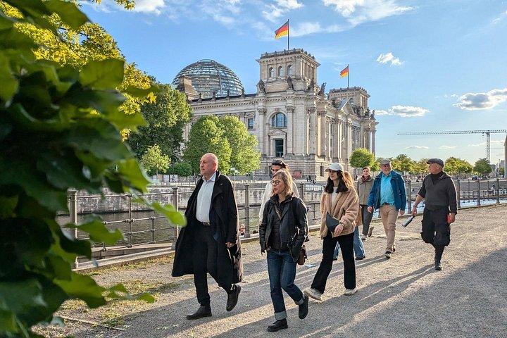Berlin Tour Regierungsviertel und Besuch Saal Kuppel Reichstag
