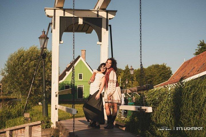Private Photoshoot in Zaanse Schans with Windmills