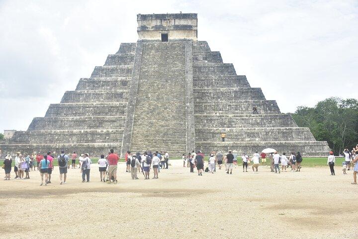Riviera Maya Tour : Chichen Itza & Ik Kil + Hubiku Cenotes （チチェン・イッツァ＆イク・キル＋フビク・セノーテス）