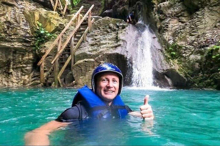 Combo: Cascate di Damajagua e Zipline con pranzo