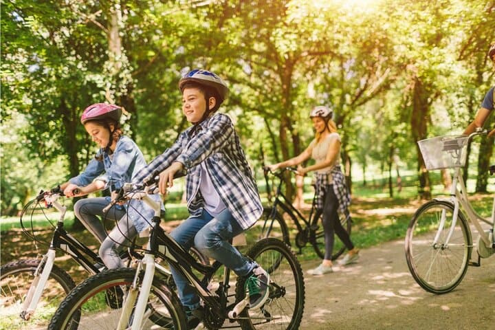 Central Park Bike Rental: Quality Bikes with Map, Helmet, Lock