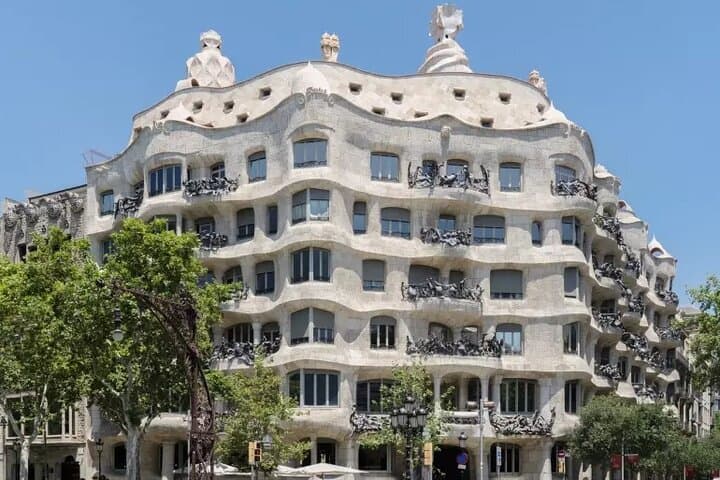 La Pedrera - Casa Mila Admission Ticket in Barcelona