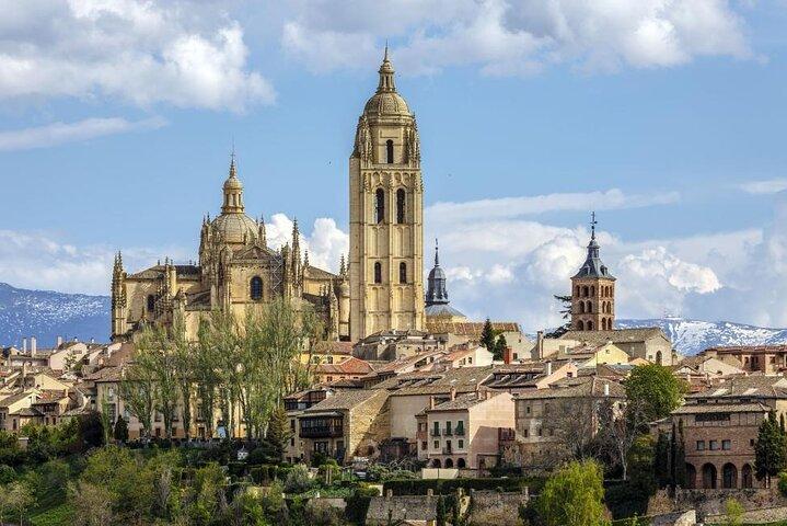 Excursión de un día a Toledo y Segovia desde Madrid
