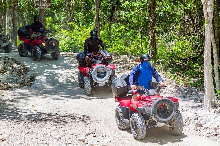 VTT à la grotte de Jade, sentiers de boue, tuba et déjeuner avec bar ouvert