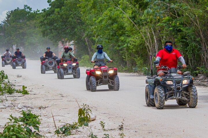ATV para Jade Cavern, trilhas de barro, snorkel e almoço com Open Bar