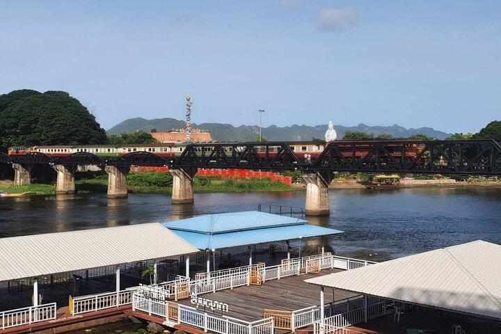 Kanchanaburi World War 2 Private Charter Pathway do Tour do Passado