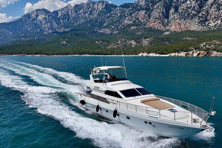 Private Yachttour Antalya : Ein Tag, der auf Sie zugeschnitten ist
