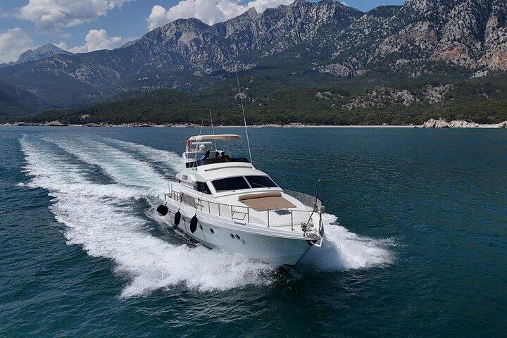 Private Yachttour Antalya : Ein Tag, der auf Sie zugeschnitten ist