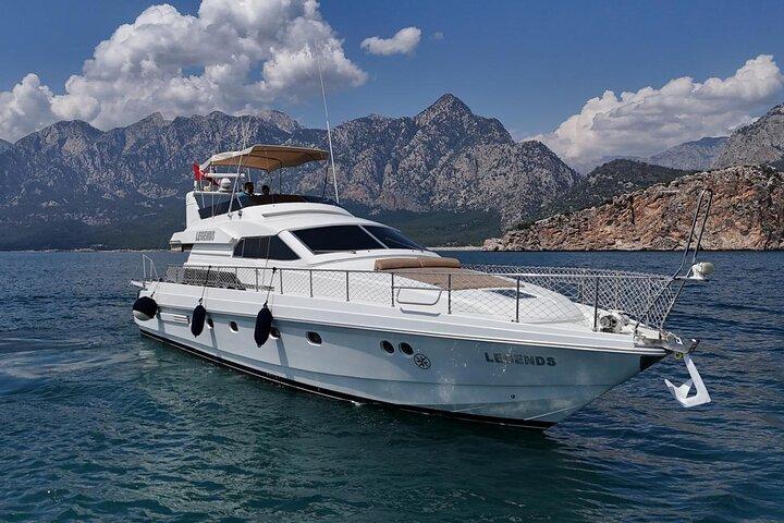 Private Yachttour Antalya : Ein Tag, der auf Sie zugeschnitten ist
