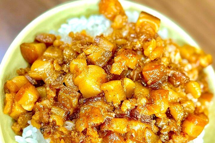 寧夏夜市の台北ウォーキングフードツアー(10食付き)