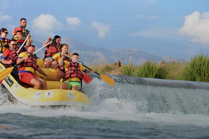 Saranda: Halvdags Rafting Eventyr på Bistrice River