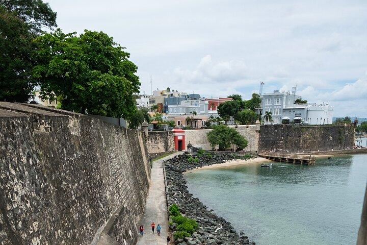 Liten grupp Gamla San Juan historia och kultur Walking Tour