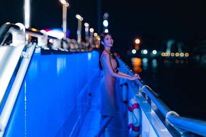 Bangkok Chao Phraya River Evening Dinner Cruise with Buffet