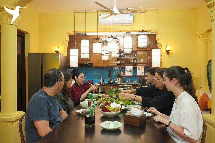 ハノイ：伝統的なお茶の湯でベトナム料理2–5を調理