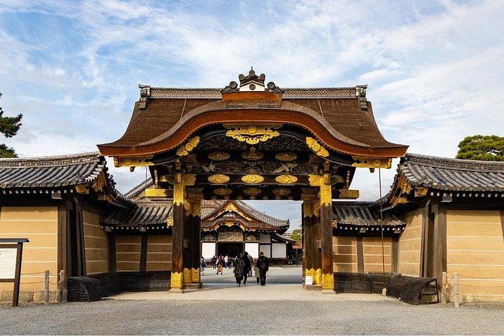 混雑しない京都 : 伏見稲荷、二条城、金閣寺