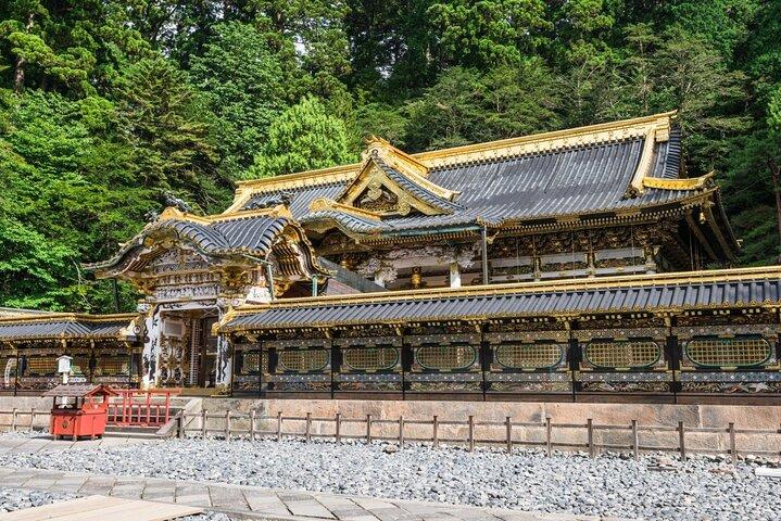 東京から：日光東照宮、華厳の滝、中禅寺湖ツアー