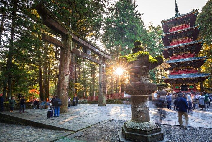 東京から：日光東照宮、華厳の滝、中禅寺湖ツアー