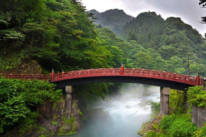 東京から：日光東照宮、華厳の滝、中禅寺湖ツアー