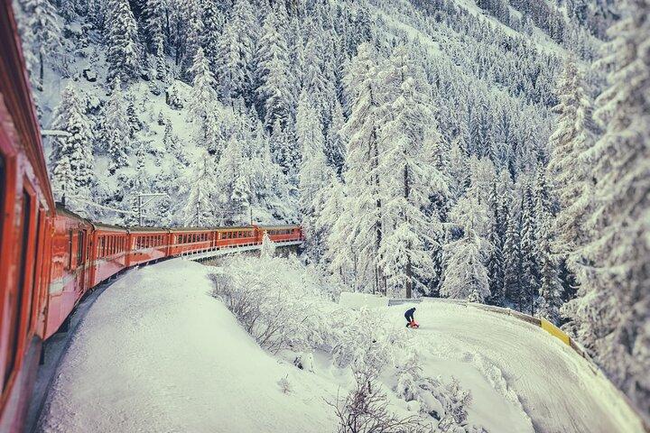 Bernina Expresszug und St. Moritz Tagestour ab Mailand