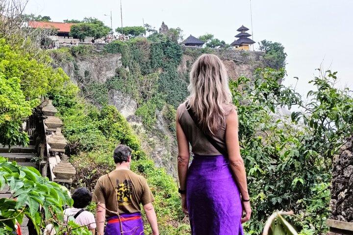 Bali : ウルワツ寺院,ケチャファイヤーダンス＆バリ・ブリスマッサージトリートメント