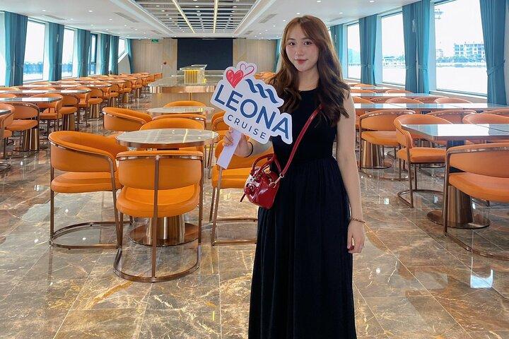 Croisière d'une journée de luxe dans la baie d'Halong avec piscine et déjeuner sur Leona Cruise