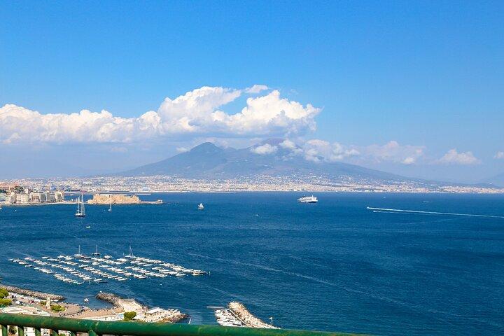 Tour privado por Nápoles desde Sorrento con paseo guiado